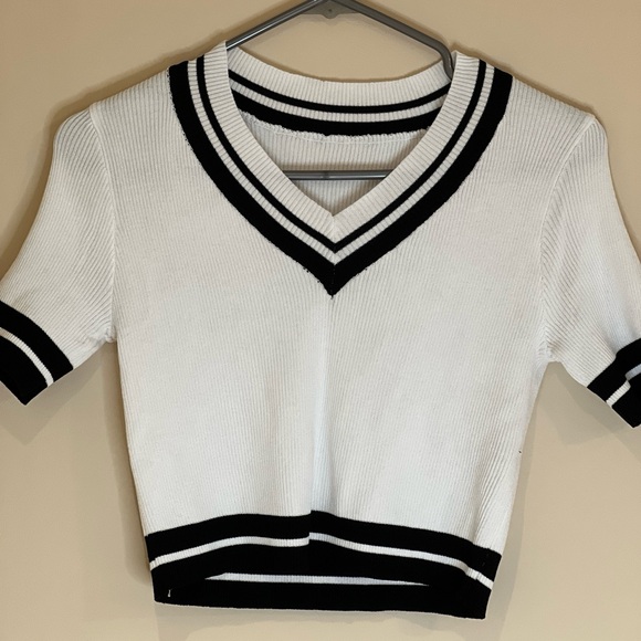 Dazy contrast trim ribbed knit top - Picture 4 of 4